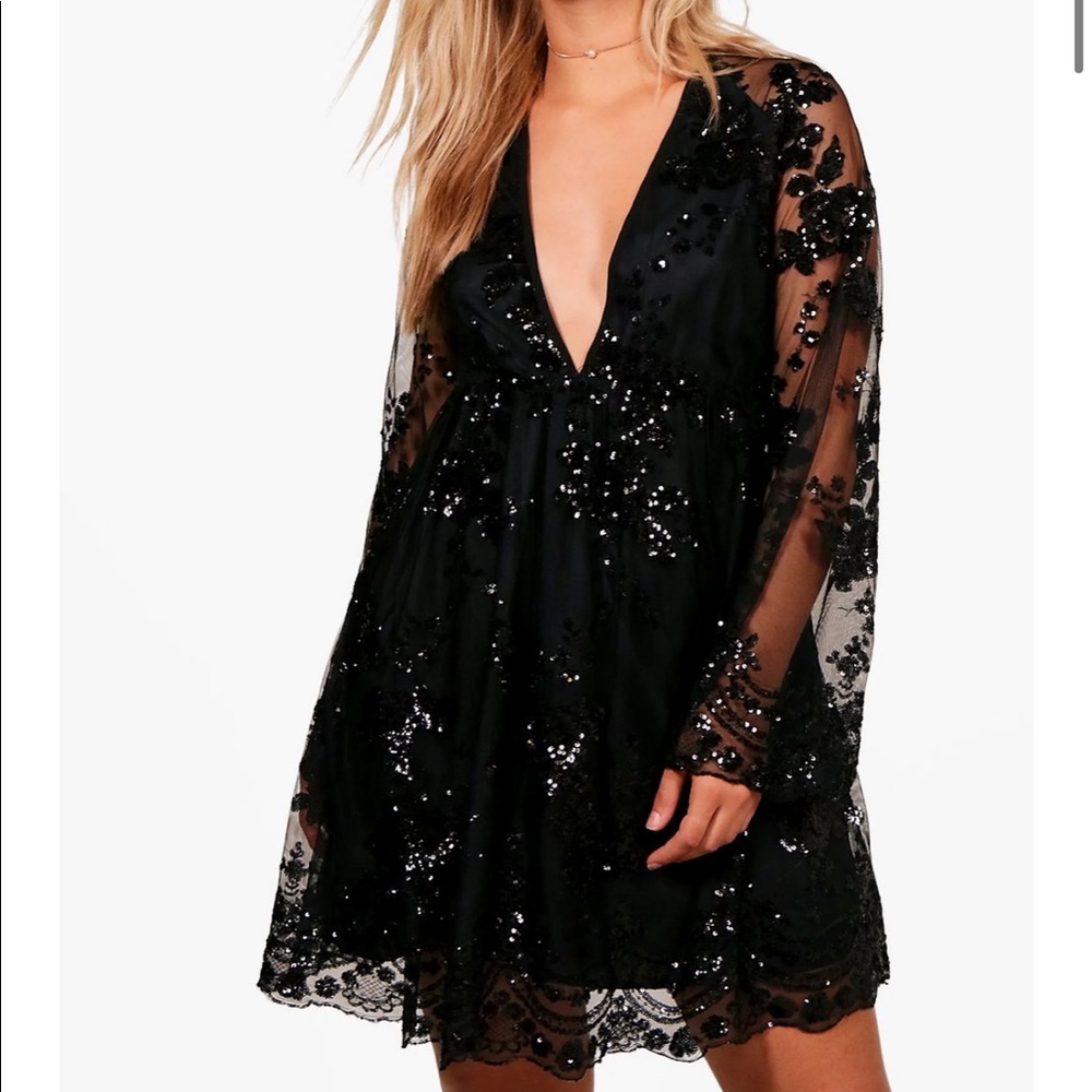 Boohoo Plus Floral Sequin Wrap Skater